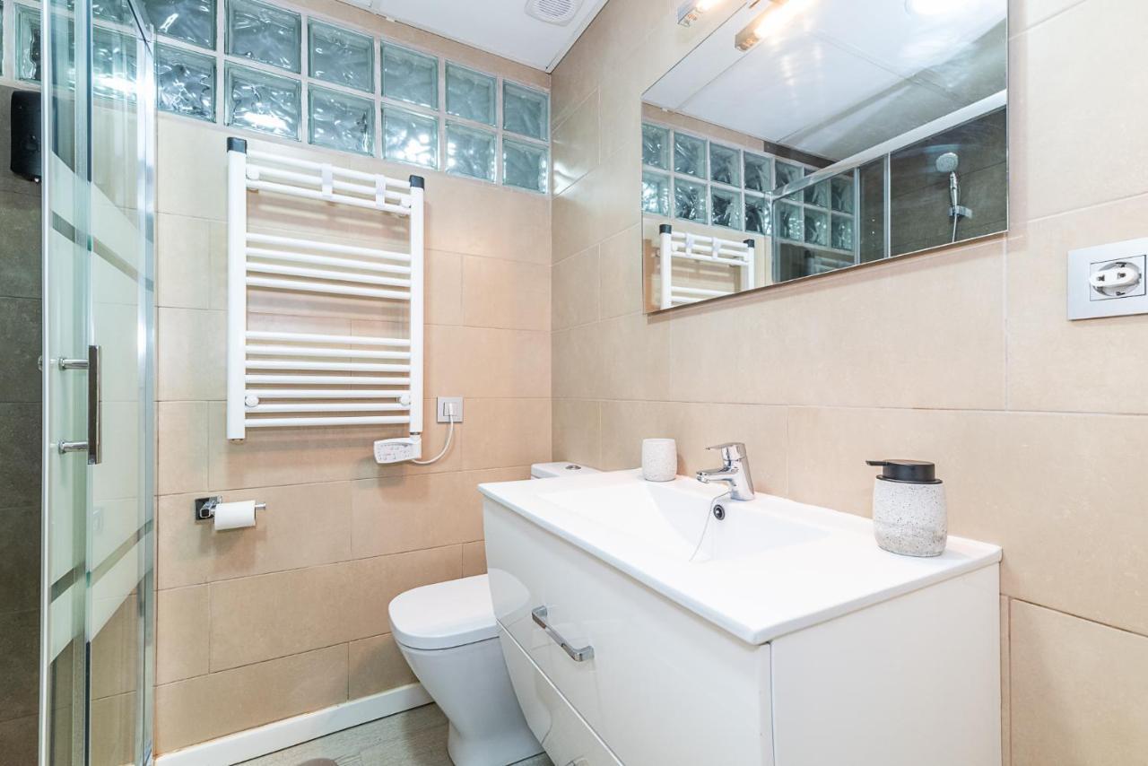 Moderno Apartamento Centro กรานาดา ภายนอก รูปภาพ