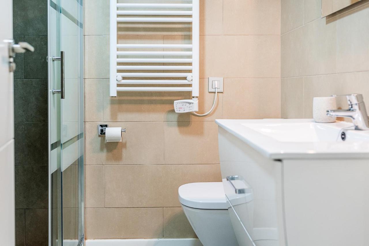 Moderno Apartamento Centro กรานาดา ภายนอก รูปภาพ