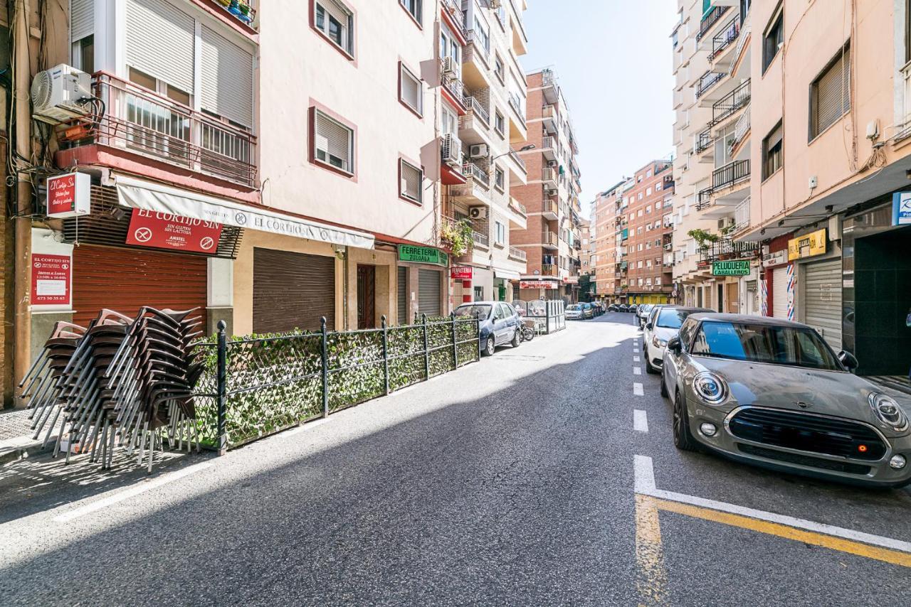 Moderno Apartamento Centro กรานาดา ภายนอก รูปภาพ