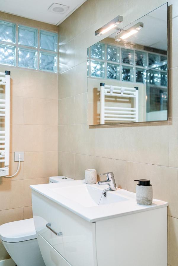 Moderno Apartamento Centro กรานาดา ภายนอก รูปภาพ